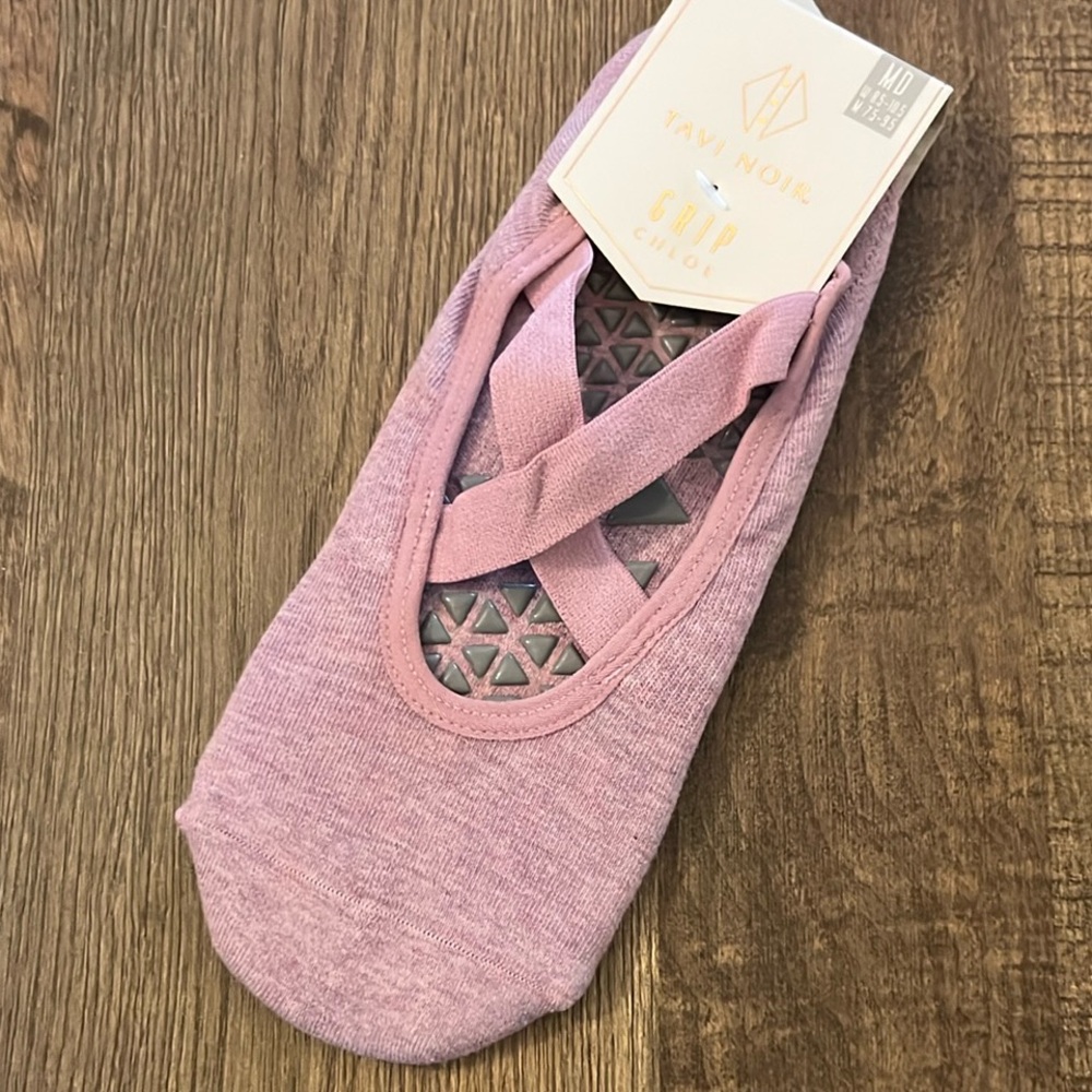 New Women's Tavi Noir Chloe Grip Pilates socks size M